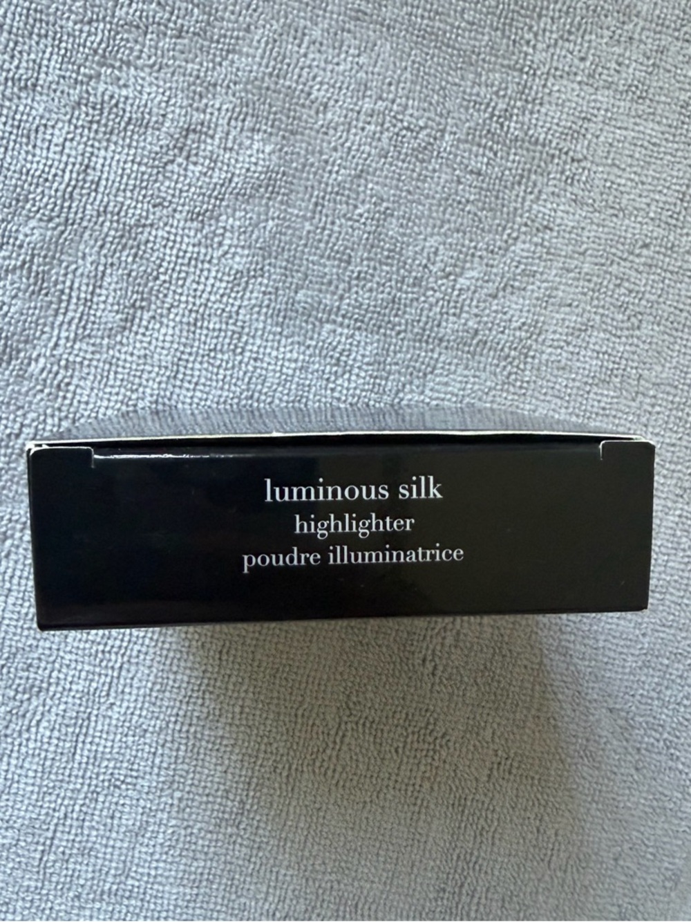 Giorgio Armani Luminous Silk Golden Glow Highlighter - Picture 6 of 10